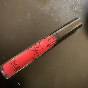 Kylie Velvet Lipstick - Party Girl